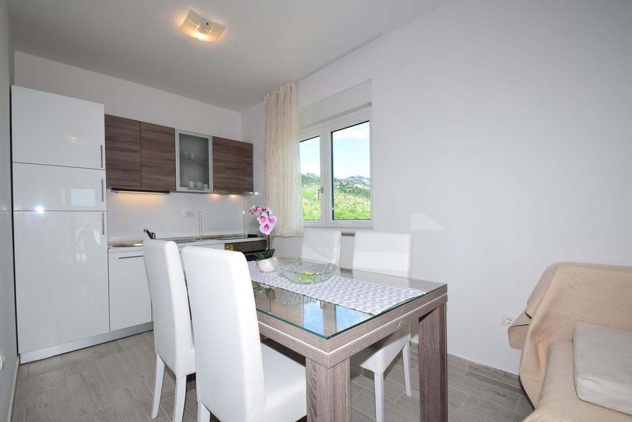Apartment Anica Kuk 스타리그라드 파클레니차 외부 사진