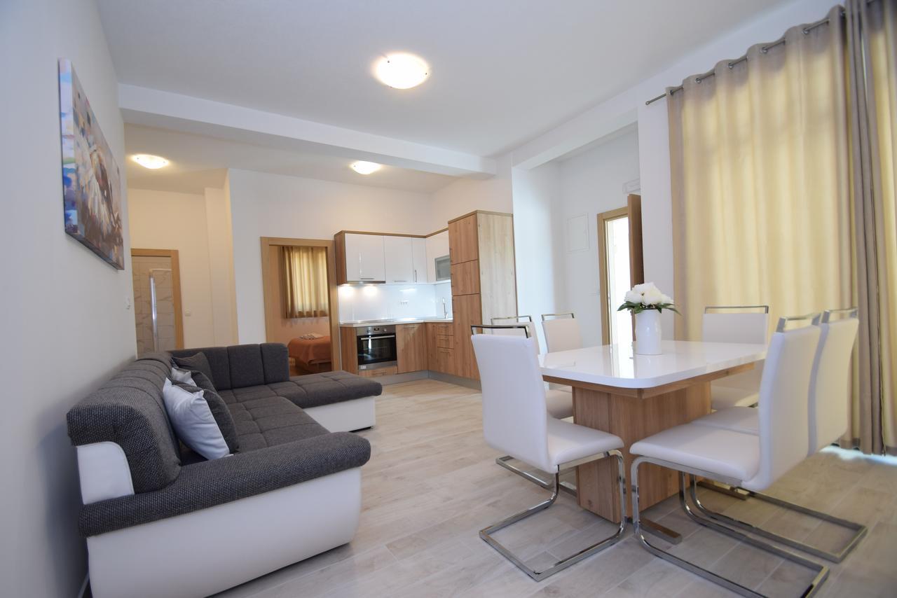 Apartment Anica Kuk 스타리그라드 파클레니차 외부 사진