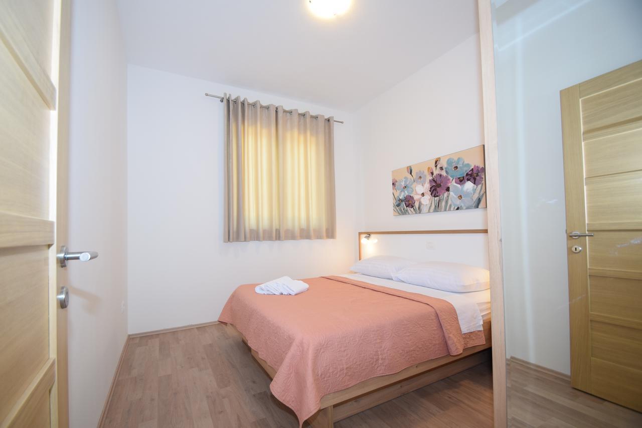 Apartment Anica Kuk 스타리그라드 파클레니차 외부 사진