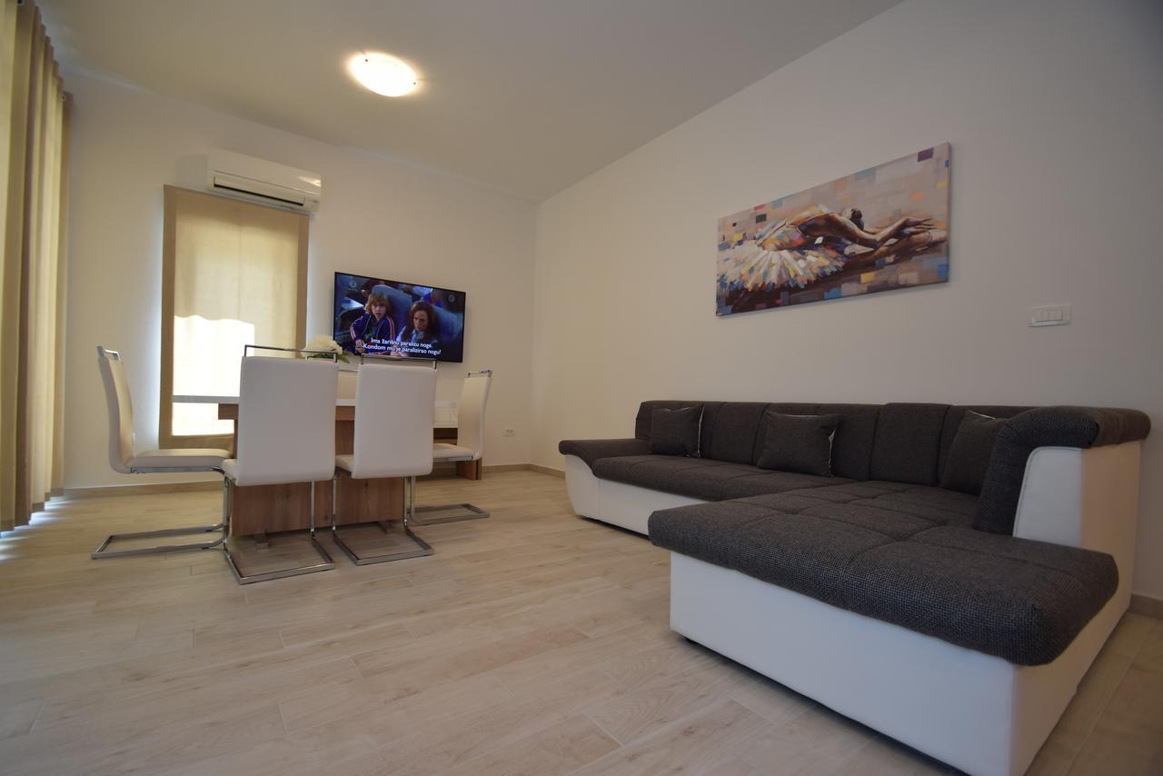 Apartment Anica Kuk 스타리그라드 파클레니차 외부 사진
